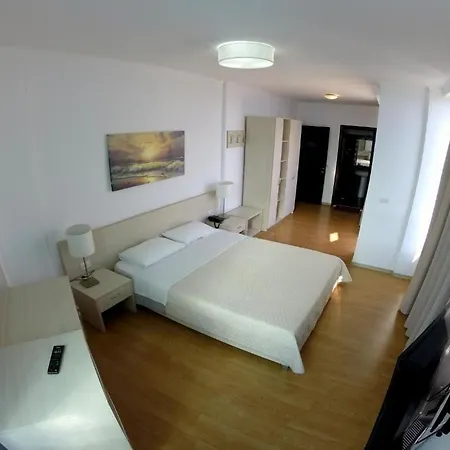 Hotel Titania 3*