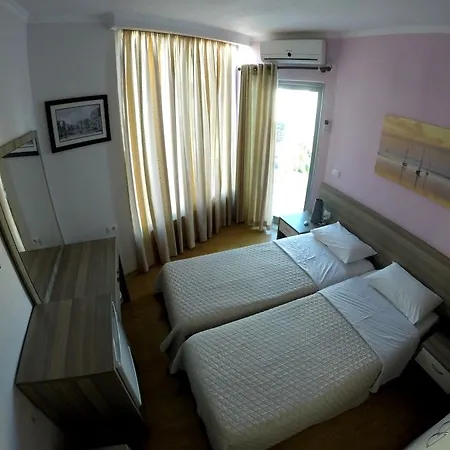 Hotel Titania Sarandë