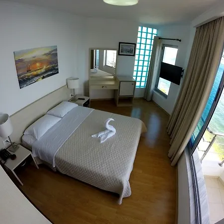 Titania Hotel Sarandë